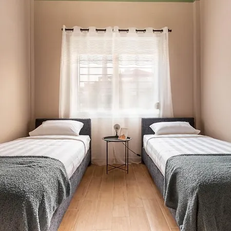 Shining Star, A Kalamatastay Prázdninový dům *