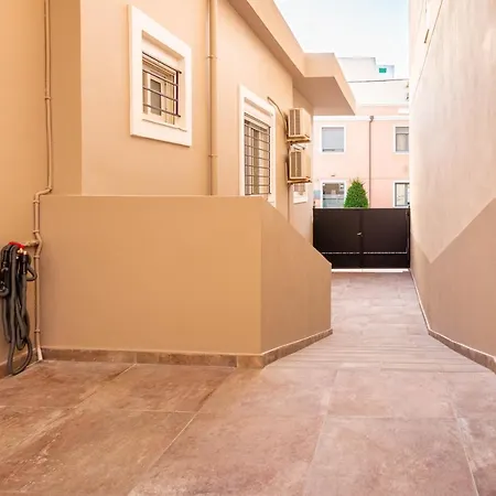 Prázdninový dům Shining Star, A Kalamatastay Kalamata