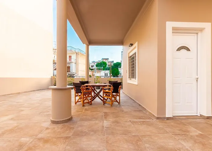 Shining Star, A Kalamatastay Holiday home