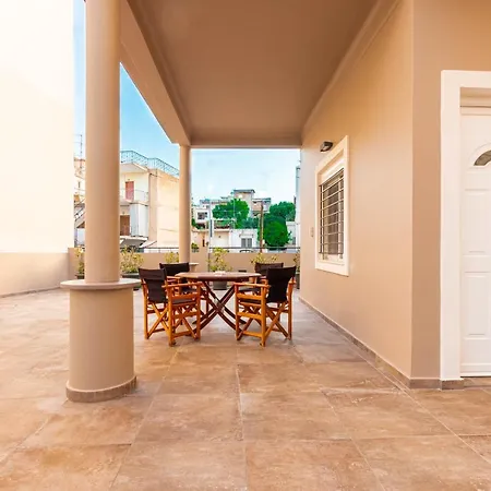 Shining Star, A Kalamatastay 別荘