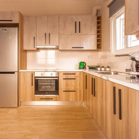 Shining Star, A Kalamatastay * カラマタ